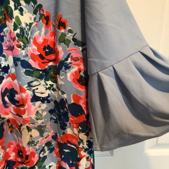 Dresses & Skirts - DM collection floral ruffle sleeve dress 20W